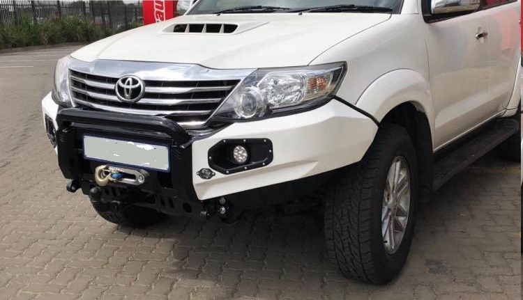 front-replacement-bumper-k9-fortuner-2011-2015-color-matched-with-nudge