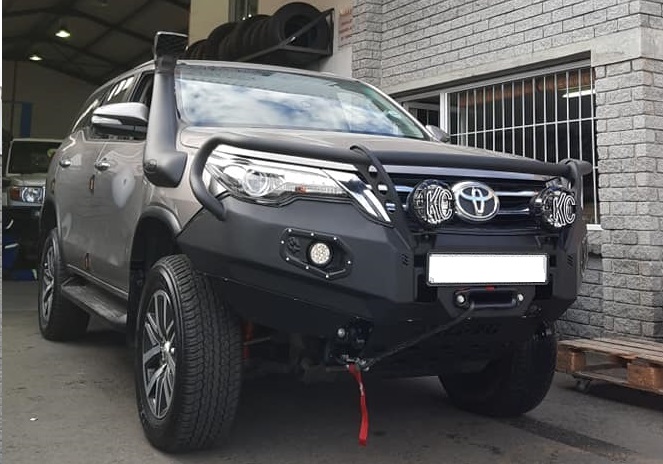 toyota-fortuner-2016-hunter-front-bumper-no-nudge-black